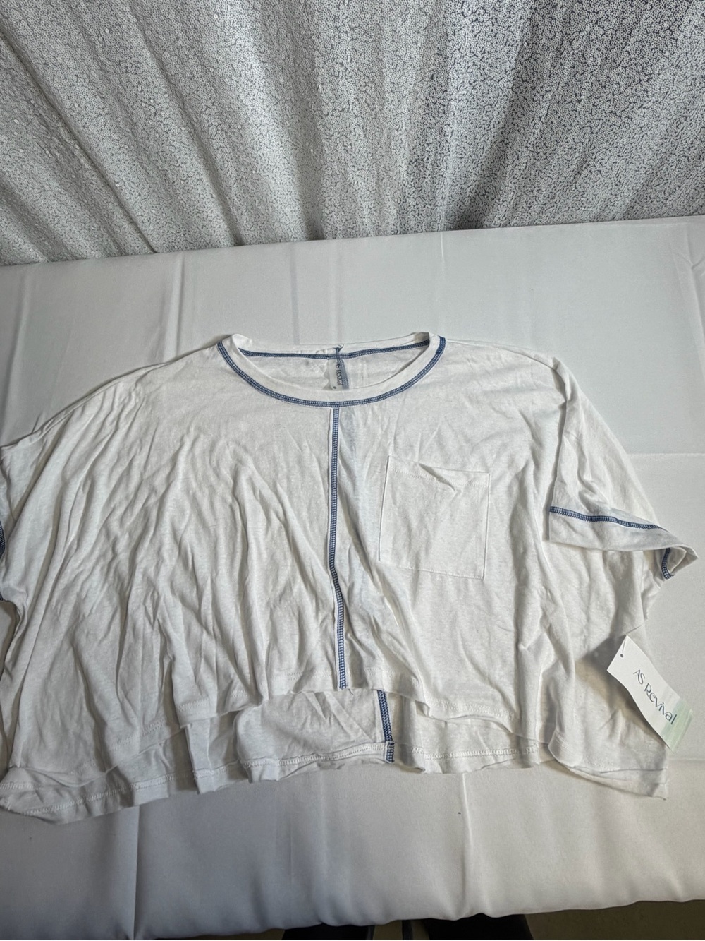 Cropped White Short Sleeve Tee with Blue Trim